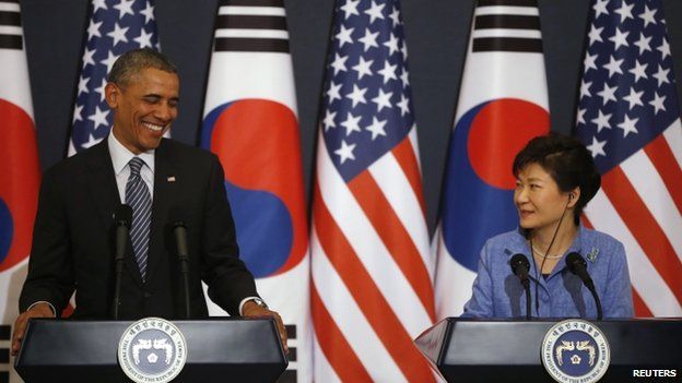 Barack Obama (left) and South Korean President Park Geun-hye in Seoul. Photo: 25 April 2014