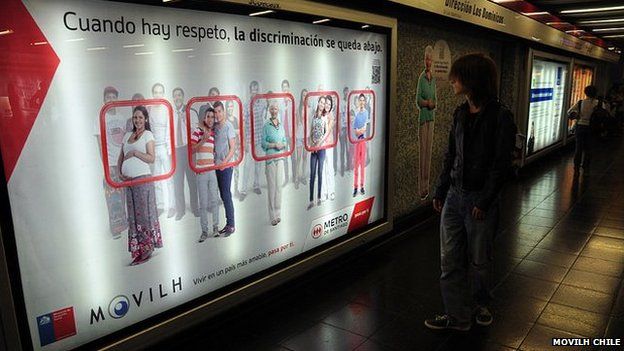 Chile: Santiago metro in 'tolerance-for-all' campaign - BBC News