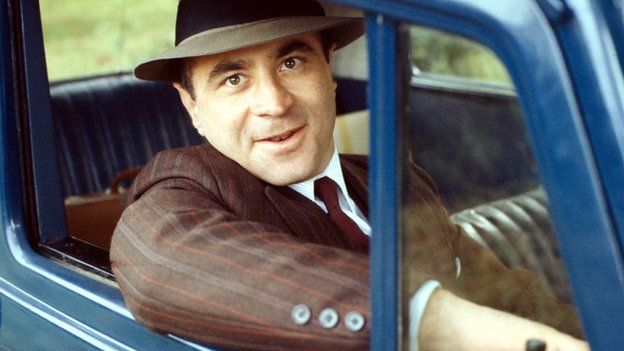 Bob Hoskins in Pennies from Heaven