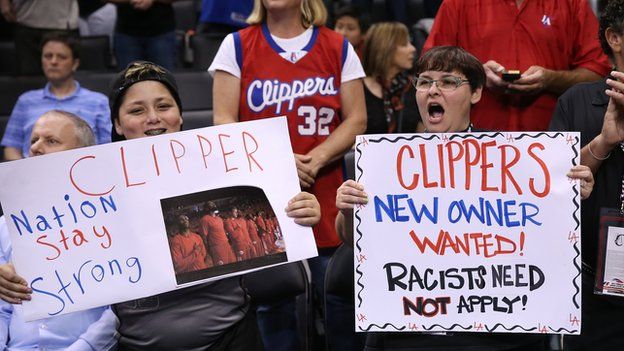 LA Clippers fans urge Sterling to sell