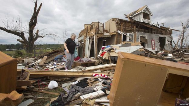 In pictures: US flooding and storms - BBC News