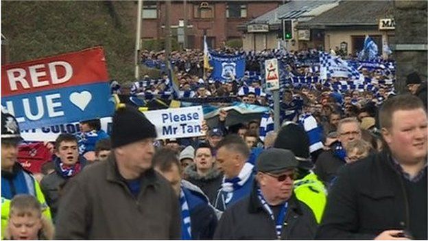 Protest Caerdydd