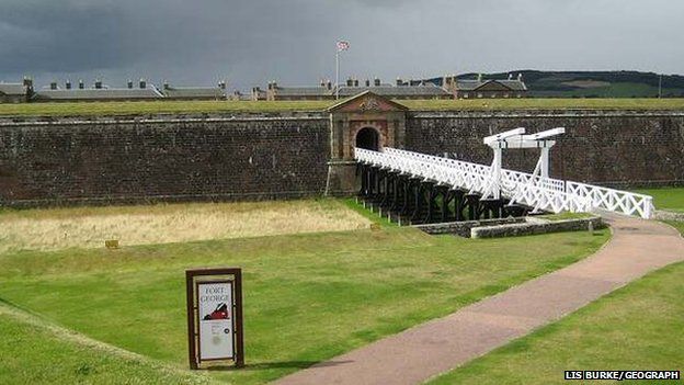 Fort George at Ardersier to host military tattoo - BBC News