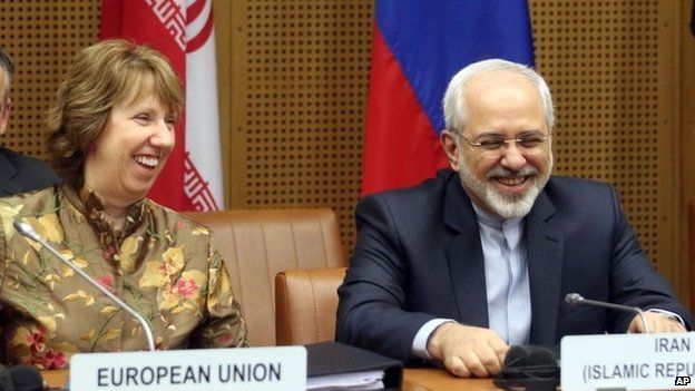 EU foreign policy chief Catherine Ashton and Iranian Foreign Minister Mohammad Javad Zarif in Vienna (14 May 2014)