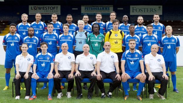 Lowestoft Town FC honoured in open-top bus parade - BBC News