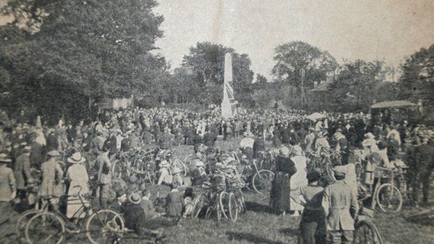 Memorial unveiled in Meriden in 1921