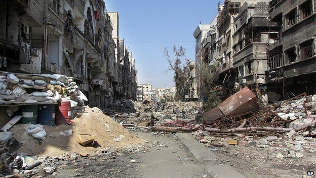 Ruined streets in Yarmouk. Feb 2014