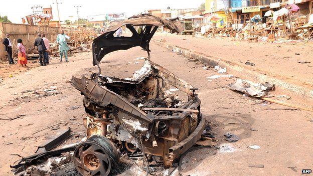 Wreckage after blasts in Jos. 21 May 2014