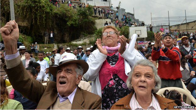 Columbian voters cheer for candidate