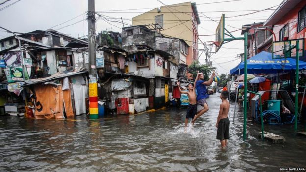 Philippines: Home of the makeshift basketball court - BBC News