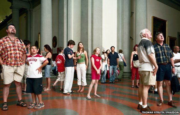 Audience 1 Florence, 2004 by Thomas Struth