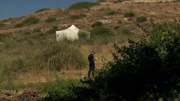 Madeleine McCann police begin digging in scrubland search - BBC News