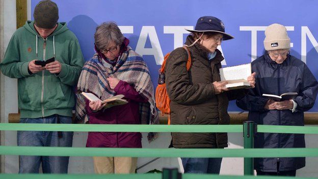 People read at the Hay Festival