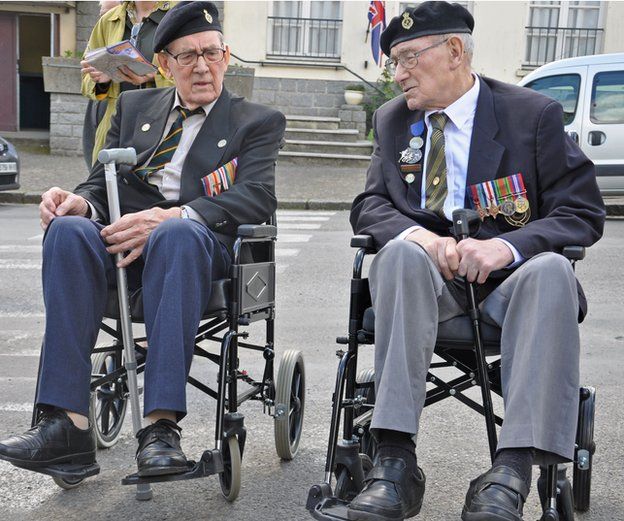 Graham Stevenson (L) and Stan Cox were both wounded in Normandy
