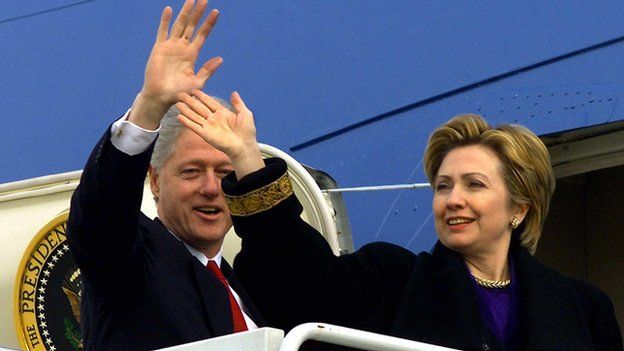Bill and Hillary Clinton wave from Air Force One on 7 January, 2001.
