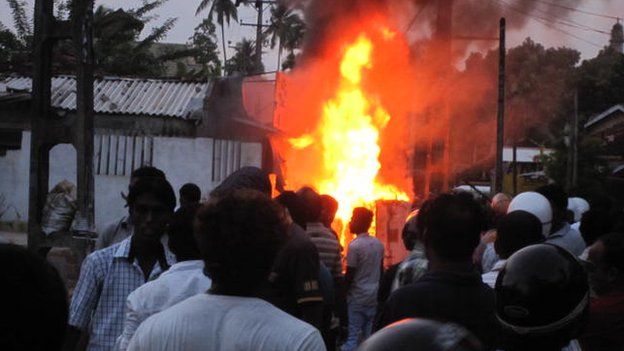 Fire during Buddhist-Muslim clashes in southern Sri Lanka