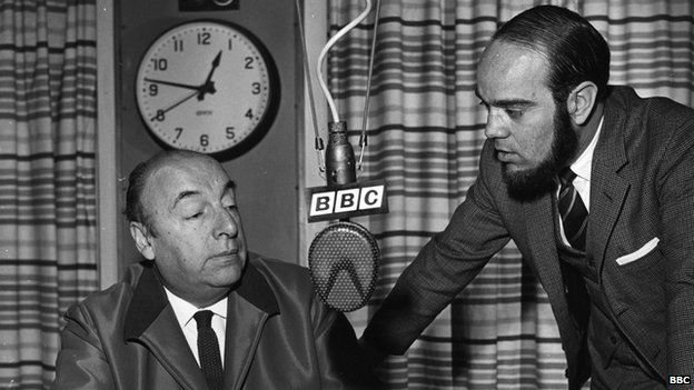 Pablo Neruda before being interviewed for the BBC Latin American Service. 10/10/1965