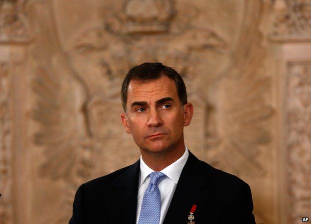 King Felipe VI of Spain at the signing of the abdication decree by his father Juan Carlos (18 June 2014)