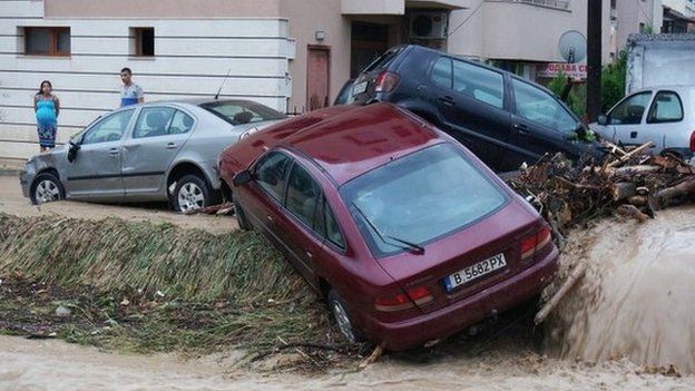 Damaged cars in Varna (19 June 2014)