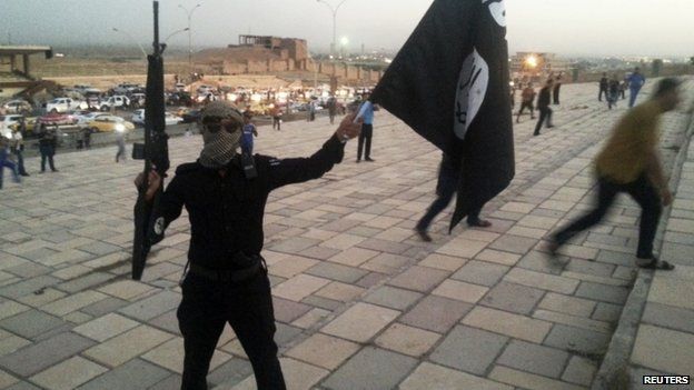 An insurgent, spearheaded by Islamists fighting under the banner of the Islamic State of Iraq and the Levant (Isis), appeared in Mosul, Iraq, (23 June 2014)