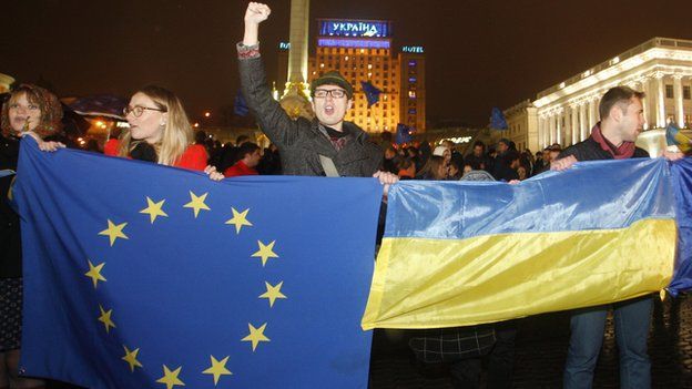 Kiev demonstrators with EU and Ukrainian flags - file pic