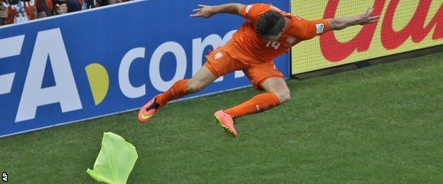 Klaas Jan Huntelaar celebrates his goal