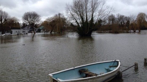 Floods in Shepperton