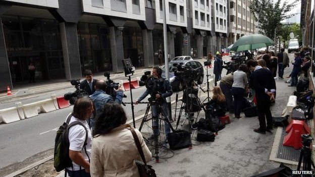 Media at the Nanterre offices, 1 July