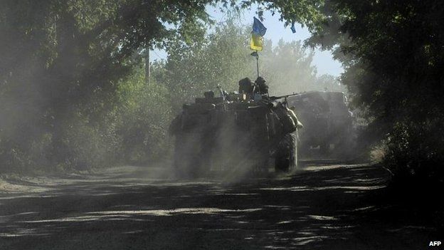 Ukraine crisis: Rebels abandon Sloviansk stronghold - BBC News