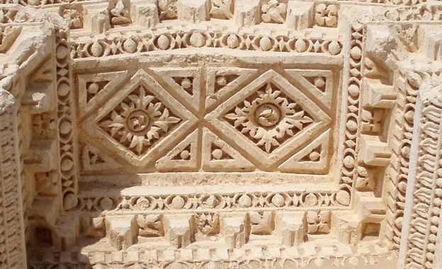 Palmyra rose motif