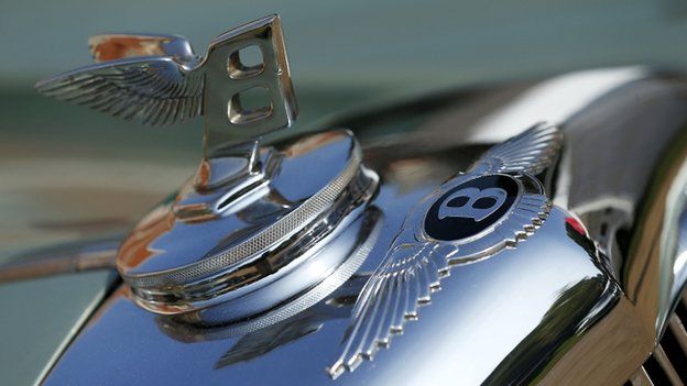 Bentley insignia