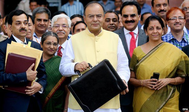 Indian Finance Minister Arun Jaitley unveils his budget, Delhi (10 July)