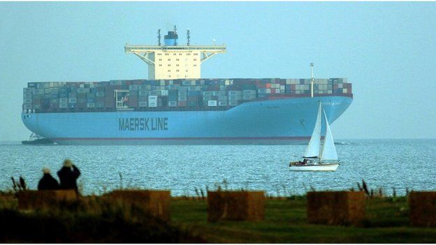 MS Emma Maersk pulls into Felixstowe