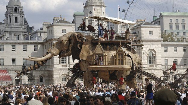 The Sultan's Elephant in London in 2006