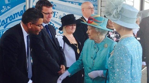 The Queen at Reading Station