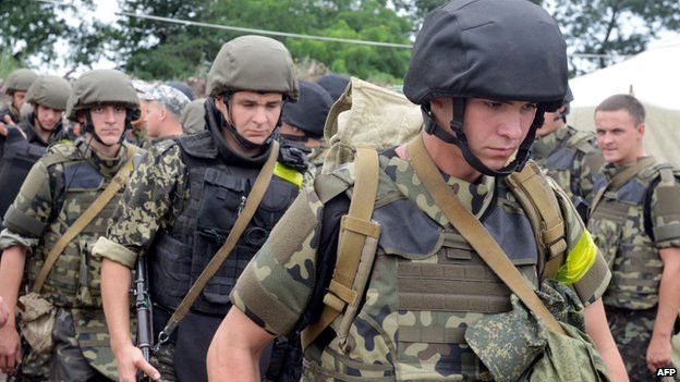 Ukrainian troops deploying in east to fight rebels, 15 July 14
