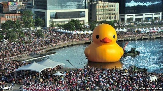 People gather to see the yellow duck in Taiwan