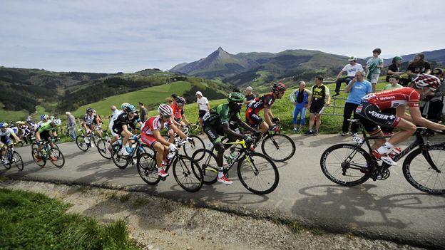 Cyclists climb the Lazkaomendi hill in the Tour of the Basque Country, April 2014