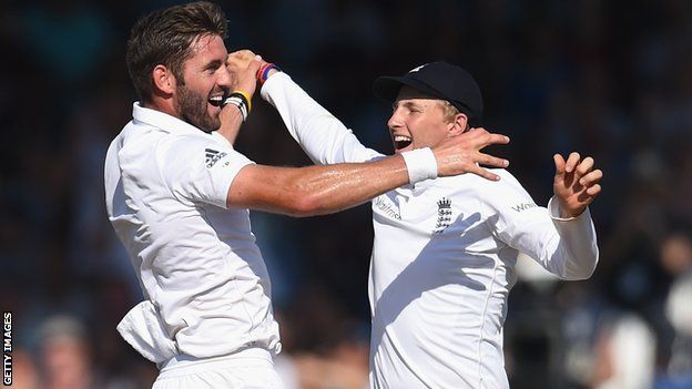 England v India: Liam Plunkett burst leaves Lord's Test in balance ...