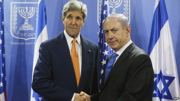 US Secretary of State John Kerry (left) shakes hands with Israeli Prime Minister Benjamin Netanyahu in Tel Aviv on 23 July 2014