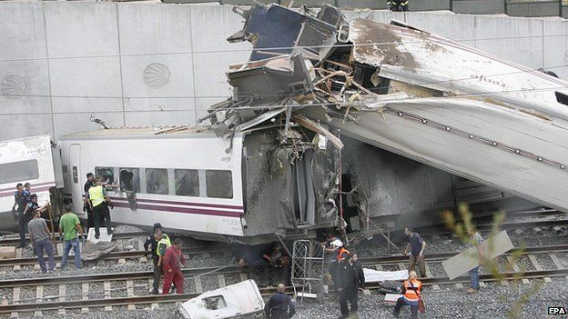 General view of the train accident close to Santiago de Compostela, Galicia, Spain (24 July 2013)