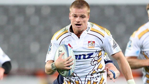 Gareth Anscombe in action for the Waikato Chiefs