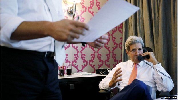 John Kerry on the phone to Israeli PM Netanyahu, Cairo, 25 July 2014