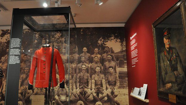 WWI exhibition highlights Somerset's role in war effort - BBC News