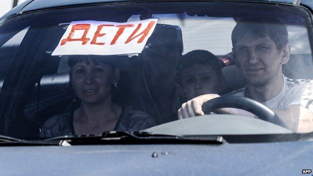 Civilians fleeing in Donetsk