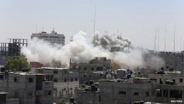 Smoke rises following what witnesses said were Israeli air strikes in Rafah in the southern Gaza Strip August 1, 2014