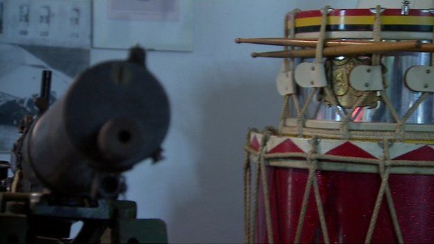 A Maxim gun and a drum in Belgium's Fort Loncin war museum