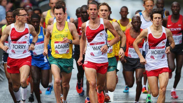 Steve Way running in the 2014 Commonwealth Games marathon event