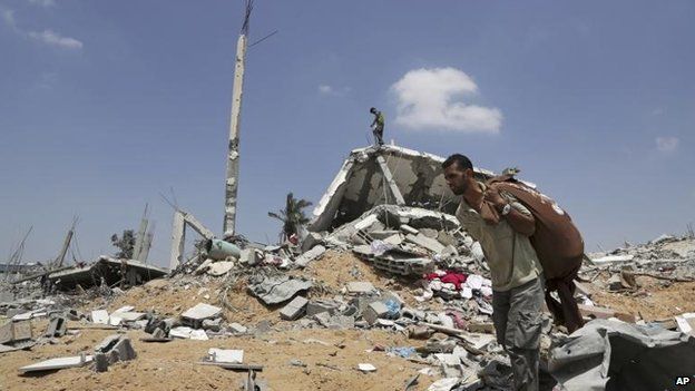 Palestinian in Khuzaa, Gaza, 5 Aug