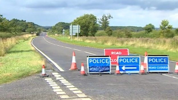 Man and woman killed in East Yorkshire car crash - BBC News